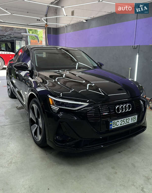 Внедорожник / Кроссовер Audi e-tron Sportback 2021 в 