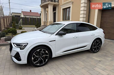 Внедорожник / Кроссовер Audi e-tron Sportback 2021 в 