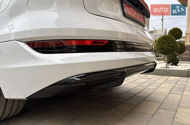 Внедорожник / Кроссовер Audi e-tron Sportback 2021 в 