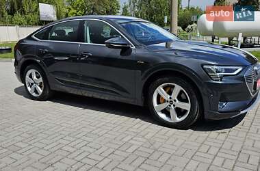 Внедорожник / Кроссовер Audi e-tron Sportback 2021 в 