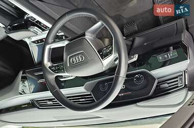 Внедорожник / Кроссовер Audi e-tron Sportback 2021 в 
