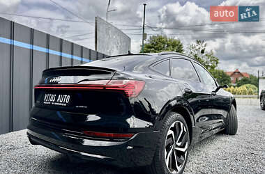 Позашляховик / Кросовер Audi e-tron Sportback 2021 в 
