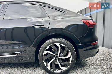 Позашляховик / Кросовер Audi e-tron Sportback 2021 в 