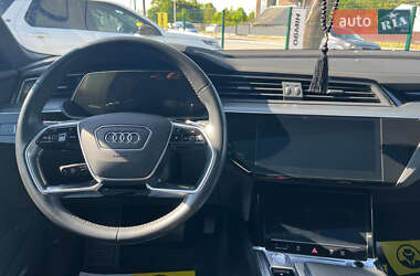 Позашляховик / Кросовер Audi e-tron Sportback 2020 в 