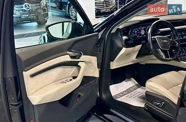 Внедорожник / Кроссовер Audi e-tron Sportback 2021 в 