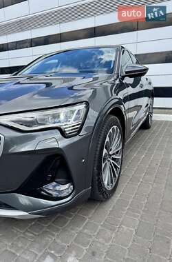 Внедорожник / Кроссовер Audi e-tron Sportback 2021 в 