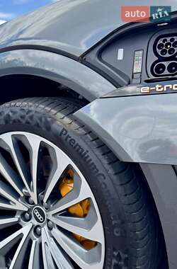 Внедорожник / Кроссовер Audi e-tron Sportback 2021 в 