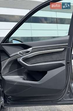 Внедорожник / Кроссовер Audi e-tron Sportback 2021 в 