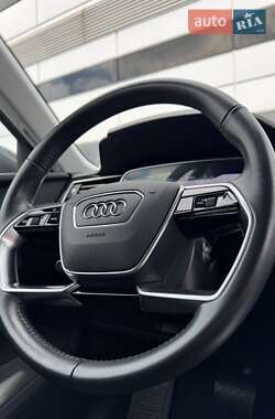 Внедорожник / Кроссовер Audi e-tron Sportback 2021 в 