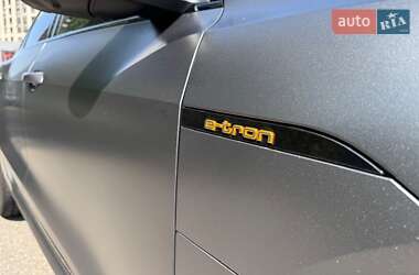 Позашляховик / Кросовер Audi e-tron Sportback 2023 в 