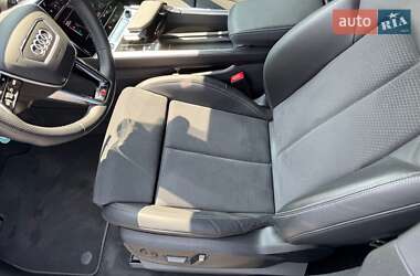 Позашляховик / Кросовер Audi e-tron Sportback 2023 в 