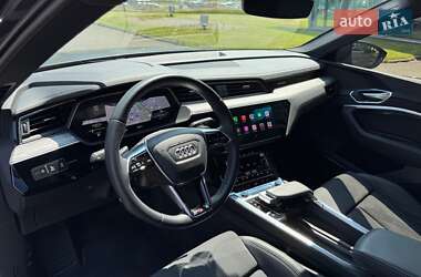 Позашляховик / Кросовер Audi e-tron Sportback 2023 в 