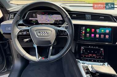 Позашляховик / Кросовер Audi e-tron Sportback 2023 в 