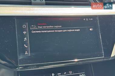 Позашляховик / Кросовер Audi e-tron Sportback 2023 в 