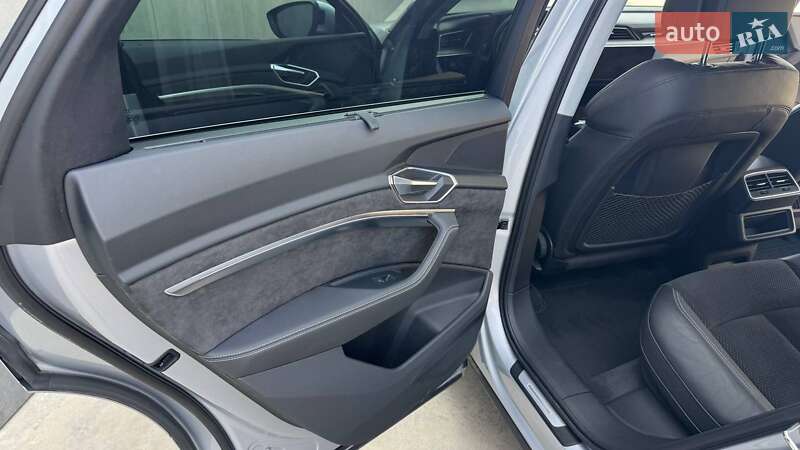 Внедорожник / Кроссовер Audi e-tron Sportback 2020 в Львове фото 39 Внедорожник / Кроссовер Audi e-tron Sportback 2020 в Львове