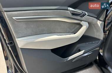 Внедорожник / Кроссовер Audi e-tron Sportback 2021 в 