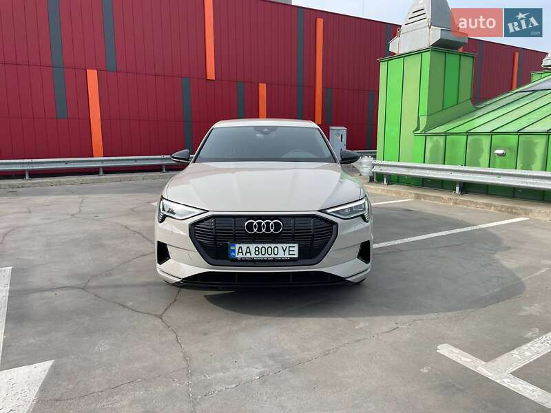 Внедорожник / Кроссовер Audi e-tron Sportback 2021 в Киеве