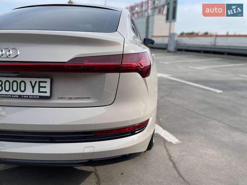 Внедорожник / Кроссовер Audi e-tron Sportback 2021 в Киеве