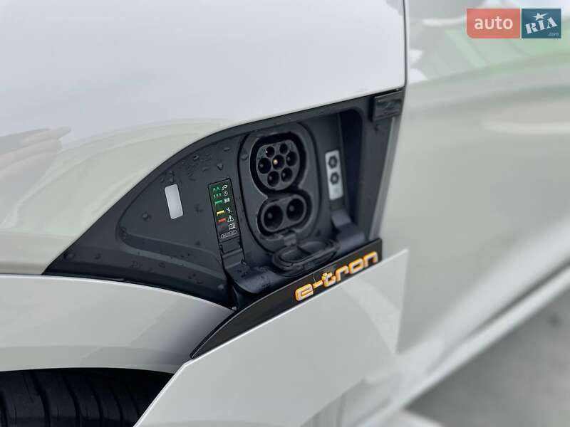 Внедорожник / Кроссовер Audi e-tron Sportback 2021 в Киеве