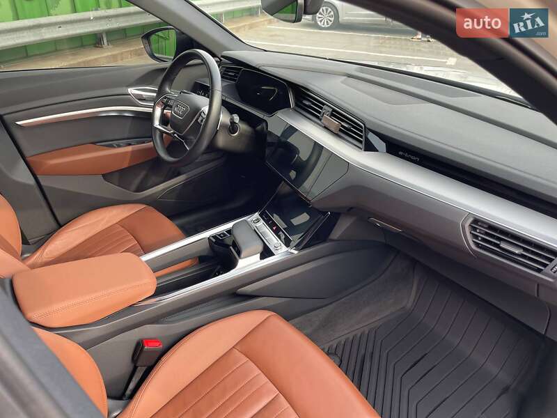 Внедорожник / Кроссовер Audi e-tron Sportback 2021 в Киеве