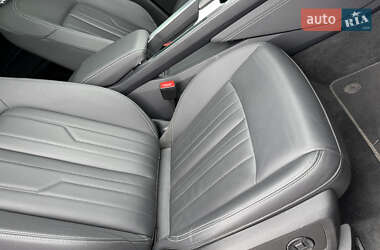 Внедорожник / Кроссовер Audi e-tron Sportback 2020 в 