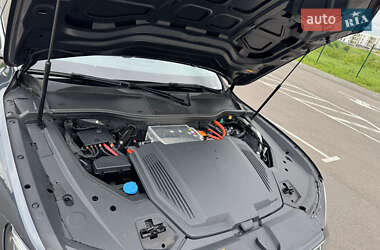 Внедорожник / Кроссовер Audi e-tron Sportback 2020 в 