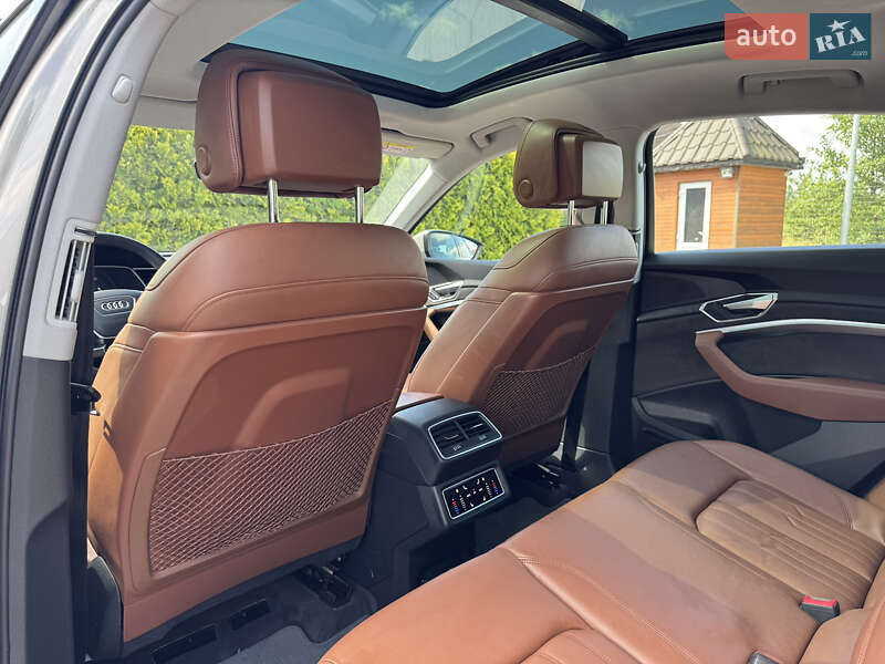 Внедорожник / Кроссовер Audi e-tron Sportback 2020 в Стрые