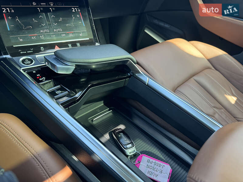 Внедорожник / Кроссовер Audi e-tron Sportback 2020 в Стрые