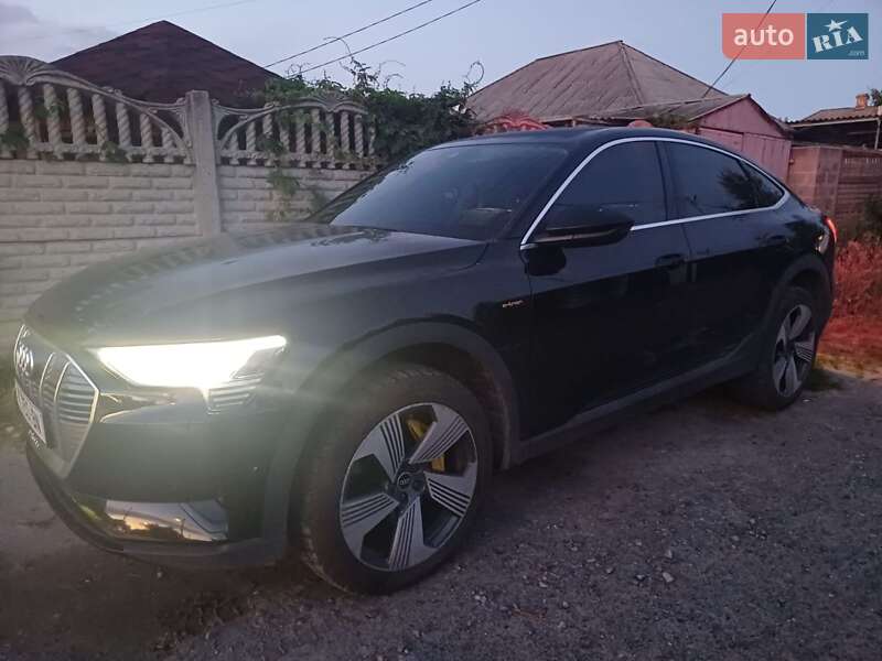 Внедорожник / Кроссовер Audi e-tron Sportback 2020 в Днепре