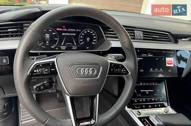 Внедорожник / Кроссовер Audi e-tron Sportback 2022 в 