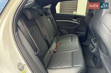 Внедорожник / Кроссовер Audi e-tron Sportback 2022 в 