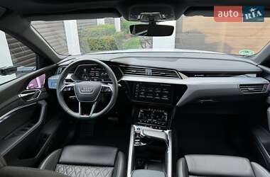 Внедорожник / Кроссовер Audi e-tron Sportback 2022 в 