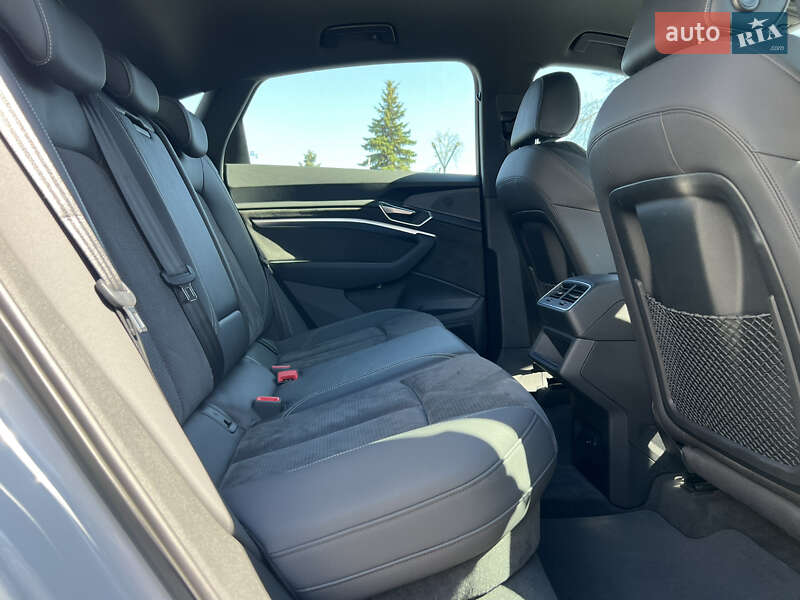 Внедорожник / Кроссовер Audi e-tron Sportback 2020 в Ужгороде