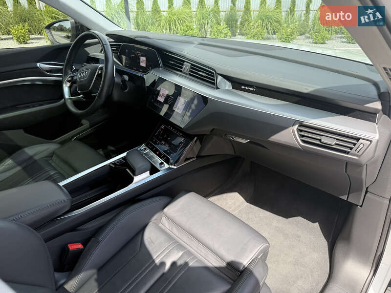 Позашляховик / Кросовер Audi e-tron Sportback 2020 в Луцьку