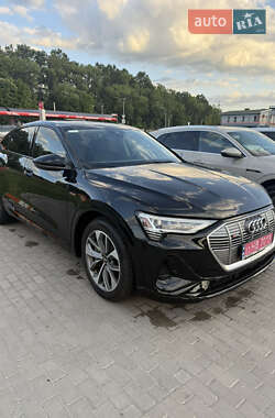 Позашляховик / Кросовер Audi e-tron Sportback 2020 в 