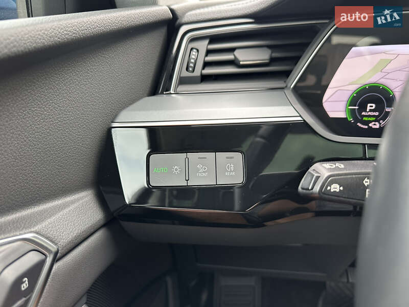 Позашляховик / Кросовер Audi e-tron Sportback 2021 в Тернополі