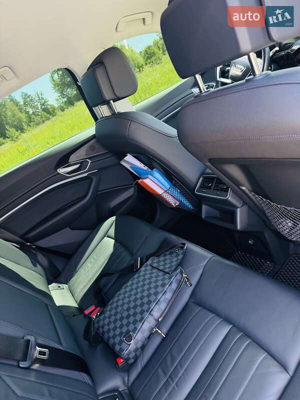 Внедорожник / Кроссовер Audi e-tron Sportback 2020 в Обухове