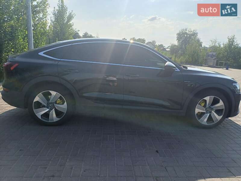 Внедорожник / Кроссовер Audi e-tron Sportback 2020 в Днепре
