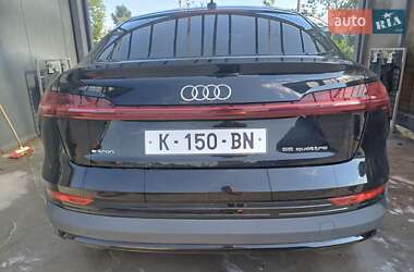 Позашляховик / Кросовер Audi e-tron Sportback 2020 в 