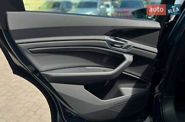 Внедорожник / Кроссовер Audi e-tron Sportback 2021 в 