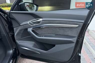 Внедорожник / Кроссовер Audi e-tron Sportback 2021 в 