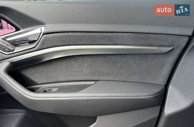 Внедорожник / Кроссовер Audi e-tron Sportback 2022 в 