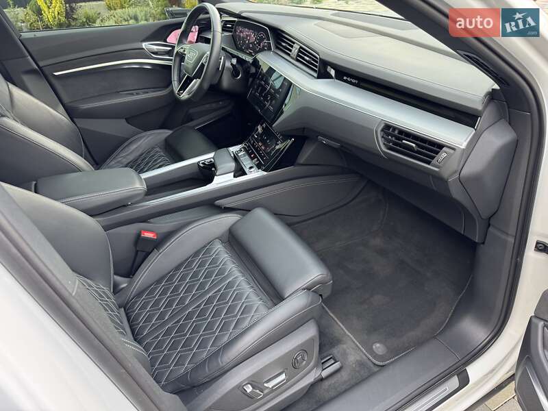 Внедорожник / Кроссовер Audi e-tron Sportback 2022 в Мукачево