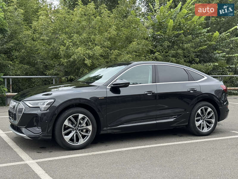 Внедорожник / Кроссовер Audi e-tron Sportback 2021 в Киеве