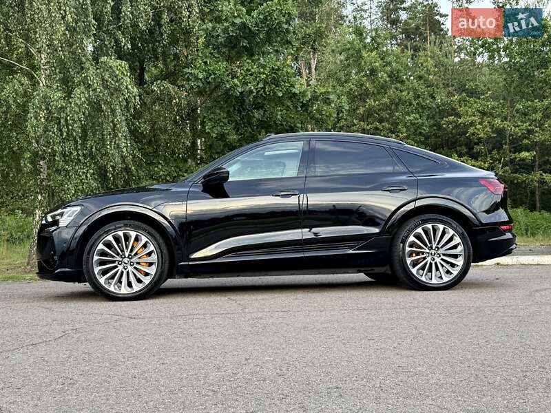 Внедорожник / Кроссовер Audi e-tron Sportback 2021 в Киеве