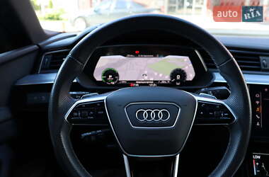 Позашляховик / Кросовер Audi e-tron Sportback 2022 в Львові