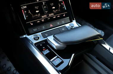 Внедорожник / Кроссовер Audi e-tron Sportback 2022 в 