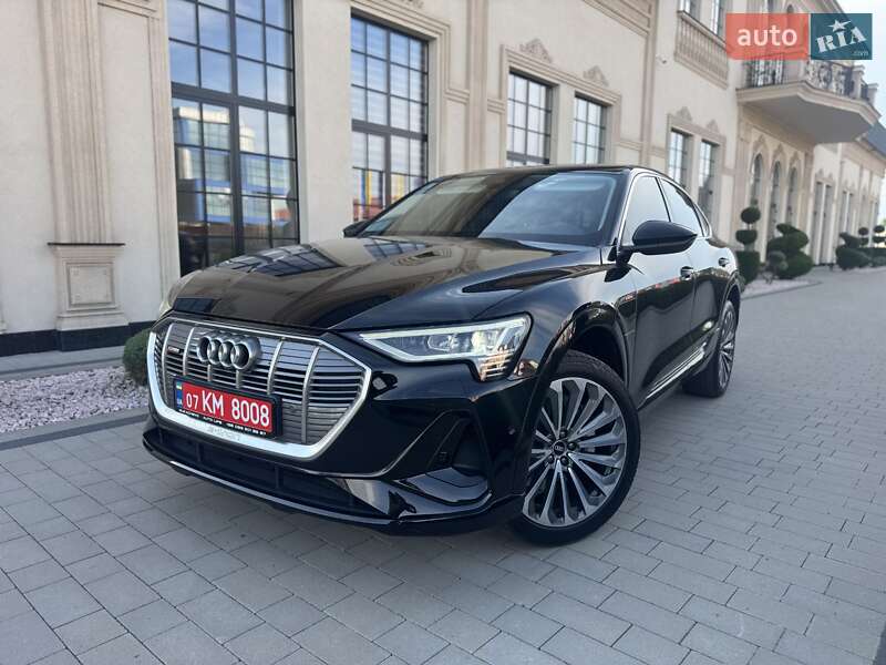 Позашляховик / Кросовер Audi e-tron Sportback 2021 в Мукачевому
