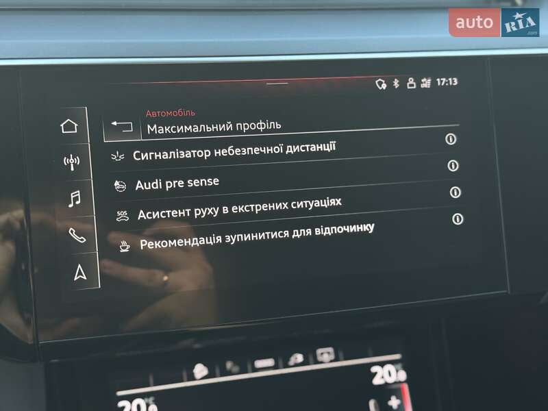 Позашляховик / Кросовер Audi e-tron Sportback 2021 в Мукачевому