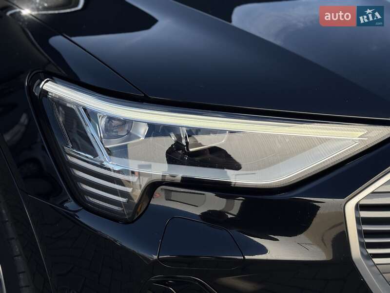 Позашляховик / Кросовер Audi e-tron Sportback 2021 в Мукачевому